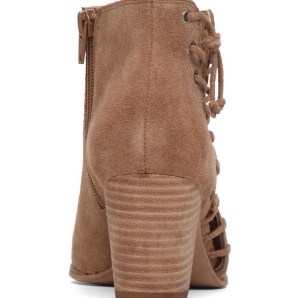 Lucky Brand Hartlee Ankle Boots - Picture 2 of 4